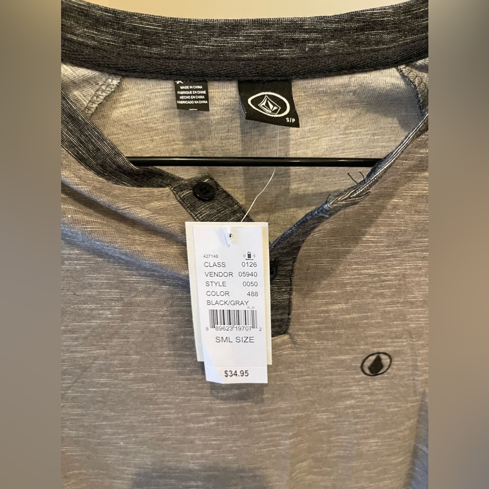 Volcom Grey / Black Henley Sz Small - Picture 2 of 3
